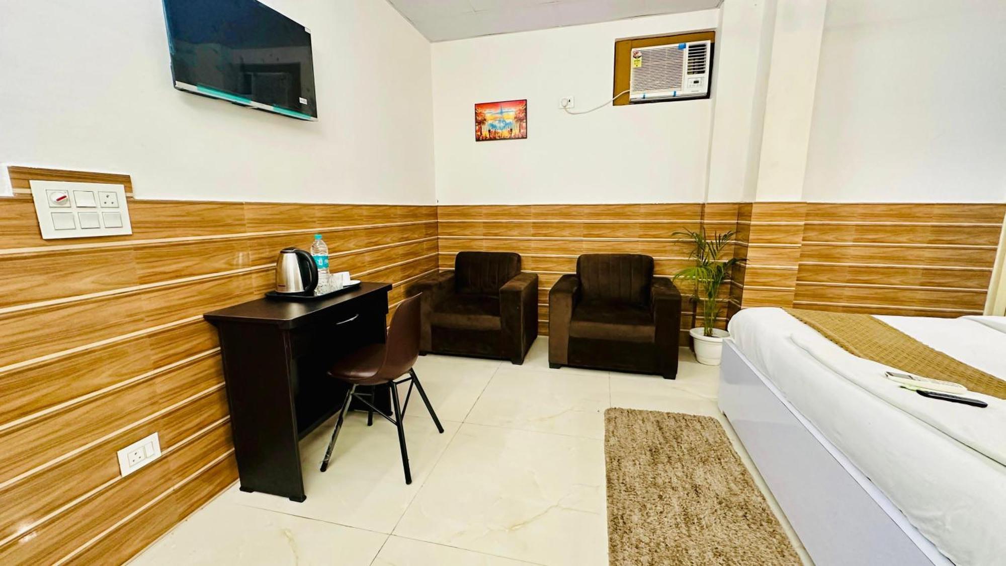 Dr White House - Noida Sector 18 Hotel Eksteriør billede